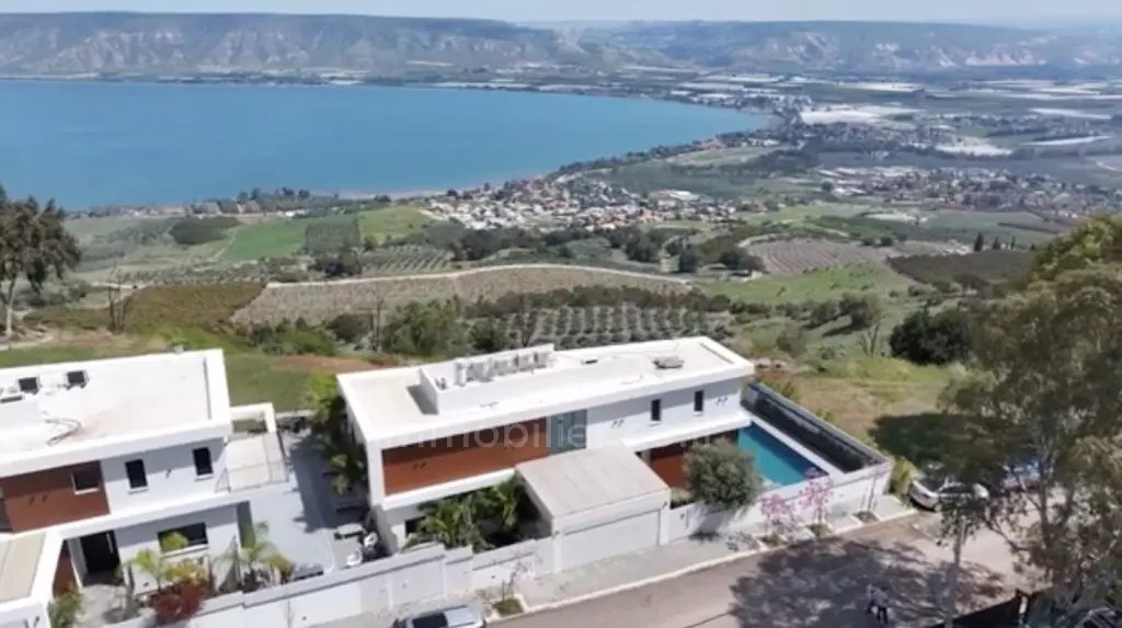 Villa di lusso sulla scogliera: Vista panoramica a 500m sopra il Mare di Galilea (Kineret)