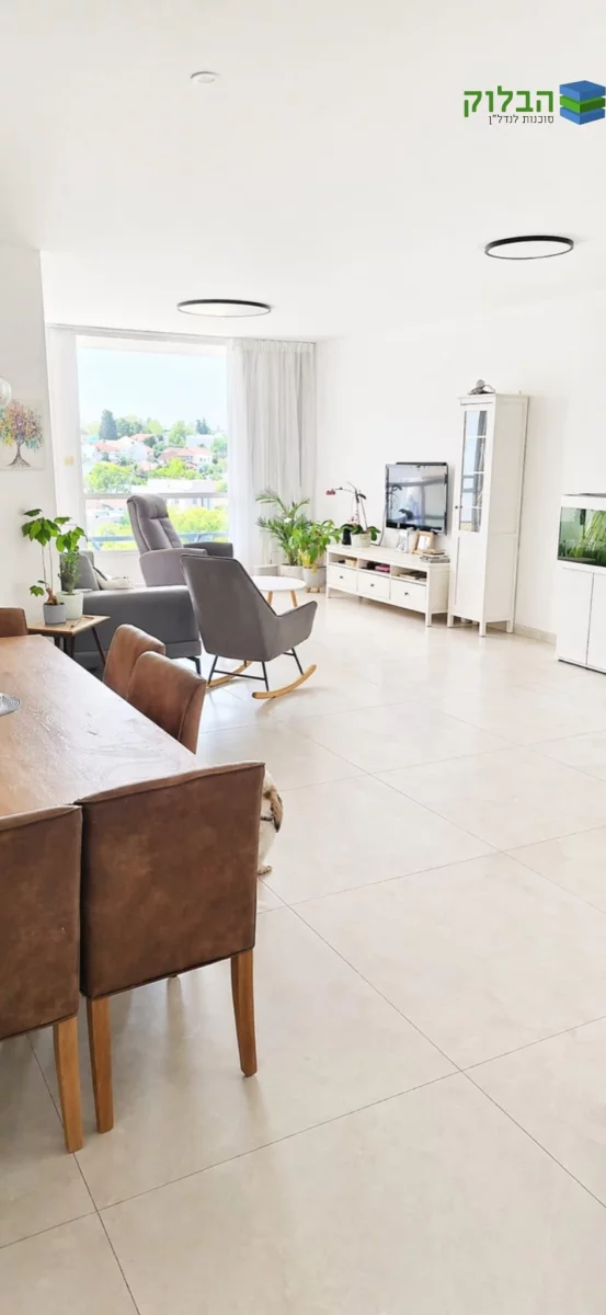 Apartamento de 5.5 quartos | Bairro Neve Hadarim | Rishon LeZion