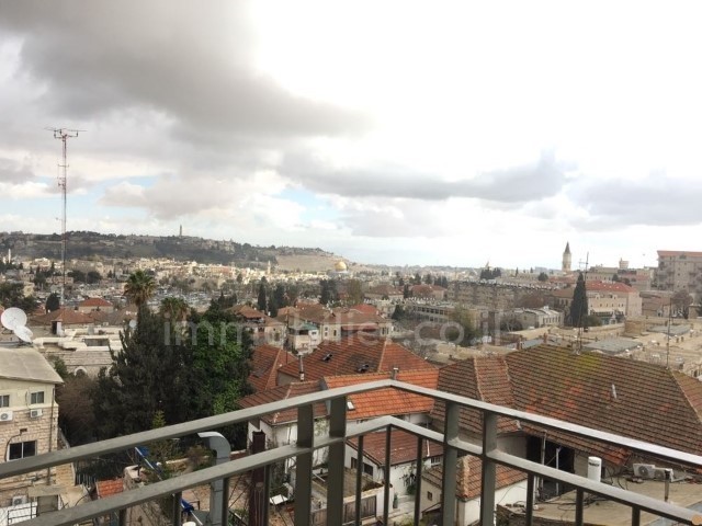 Apartamento 4 cômodos Jerusalém Centro da cidade 1-IBL-2438