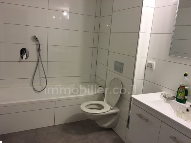 Apartamento 4 cômodos Jerusalém Centro da cidade 1-IBL-2438
