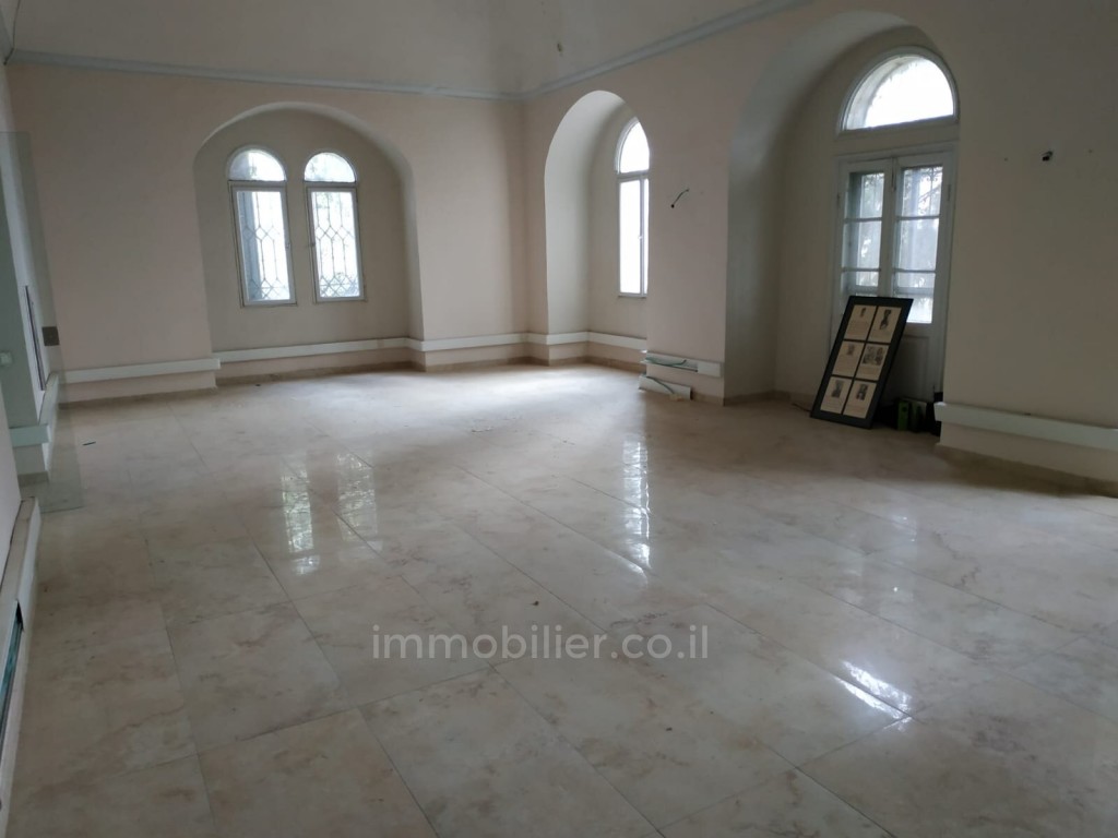 Casarão 10 cômodos Jerusalém Centro da cidade 1-IBL-2644