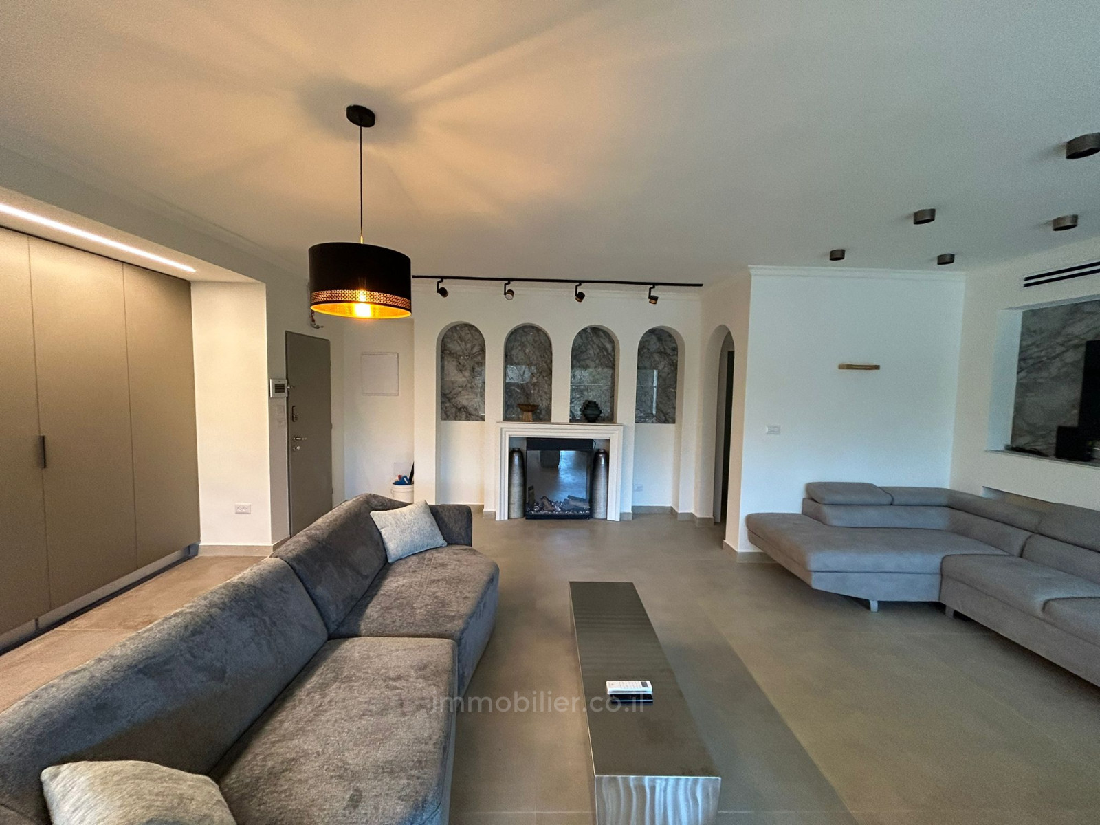 Apartamento 5 cômodos Jerusalém Baka 1-IBL-2875