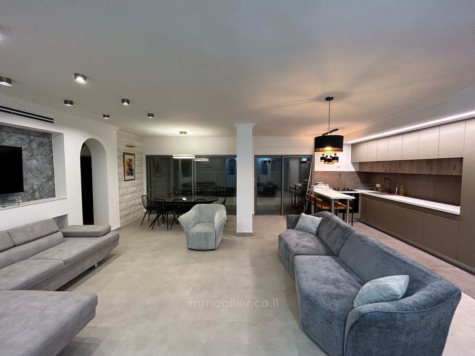 Apartamento 5 cômodos Jerusalém Baka 1-IBL-2875