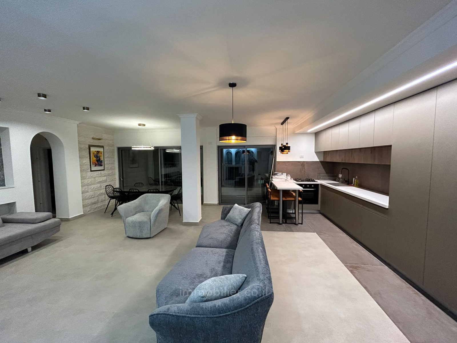 Apartamento 5 cômodos Jerusalém Baka 1-IBL-2875