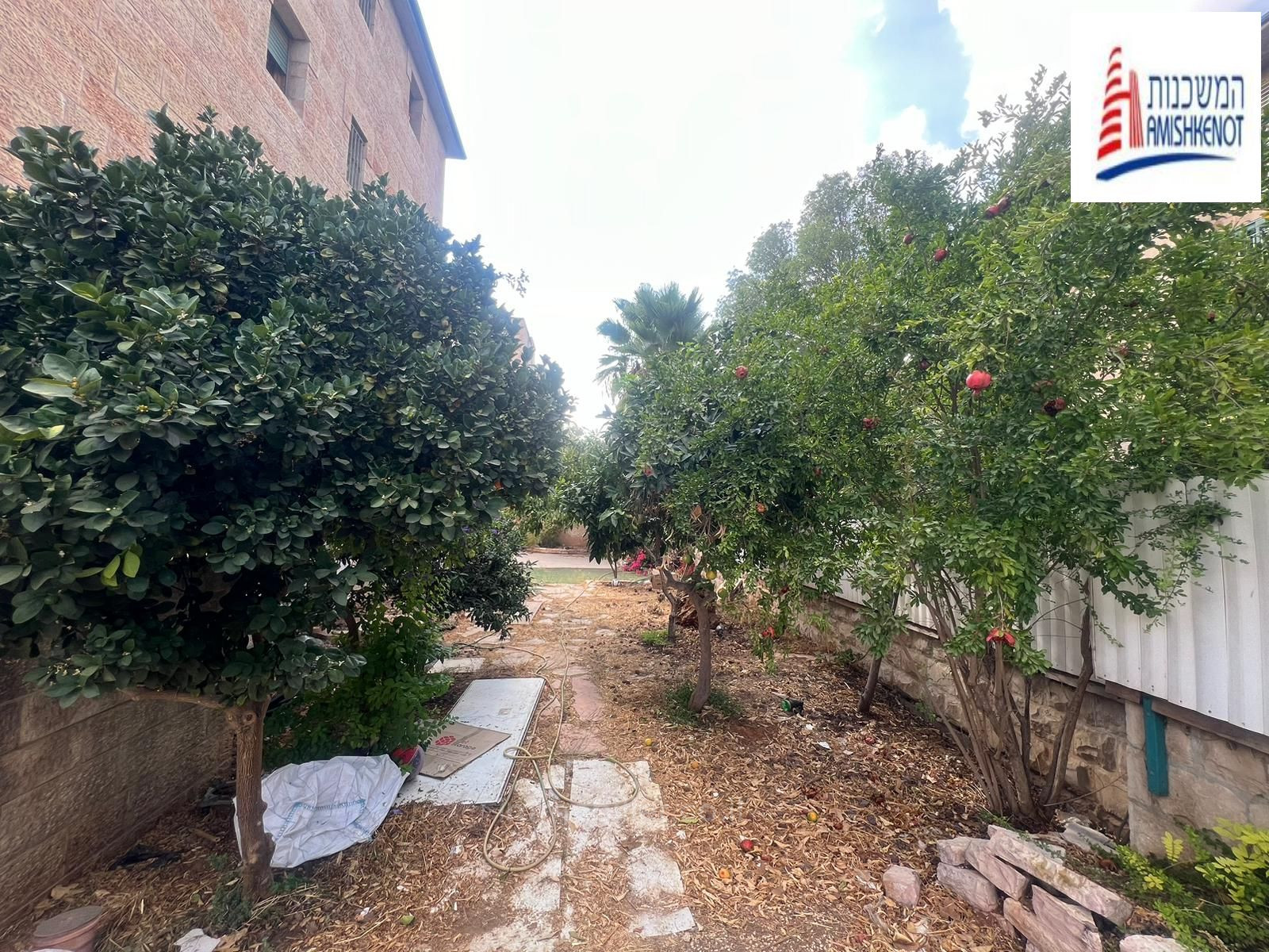 Apartamento 4 cômodos Jerusalém Moshava Germanit 1-IBL-2885