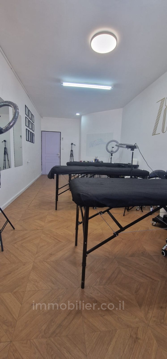 Escritórios 1.5 cômodos Jerusalém Centro da cidade 1-IBL-2893