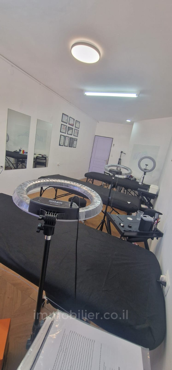 Escritórios 1.5 cômodos Jerusalém Centro da cidade 1-IBL-2893