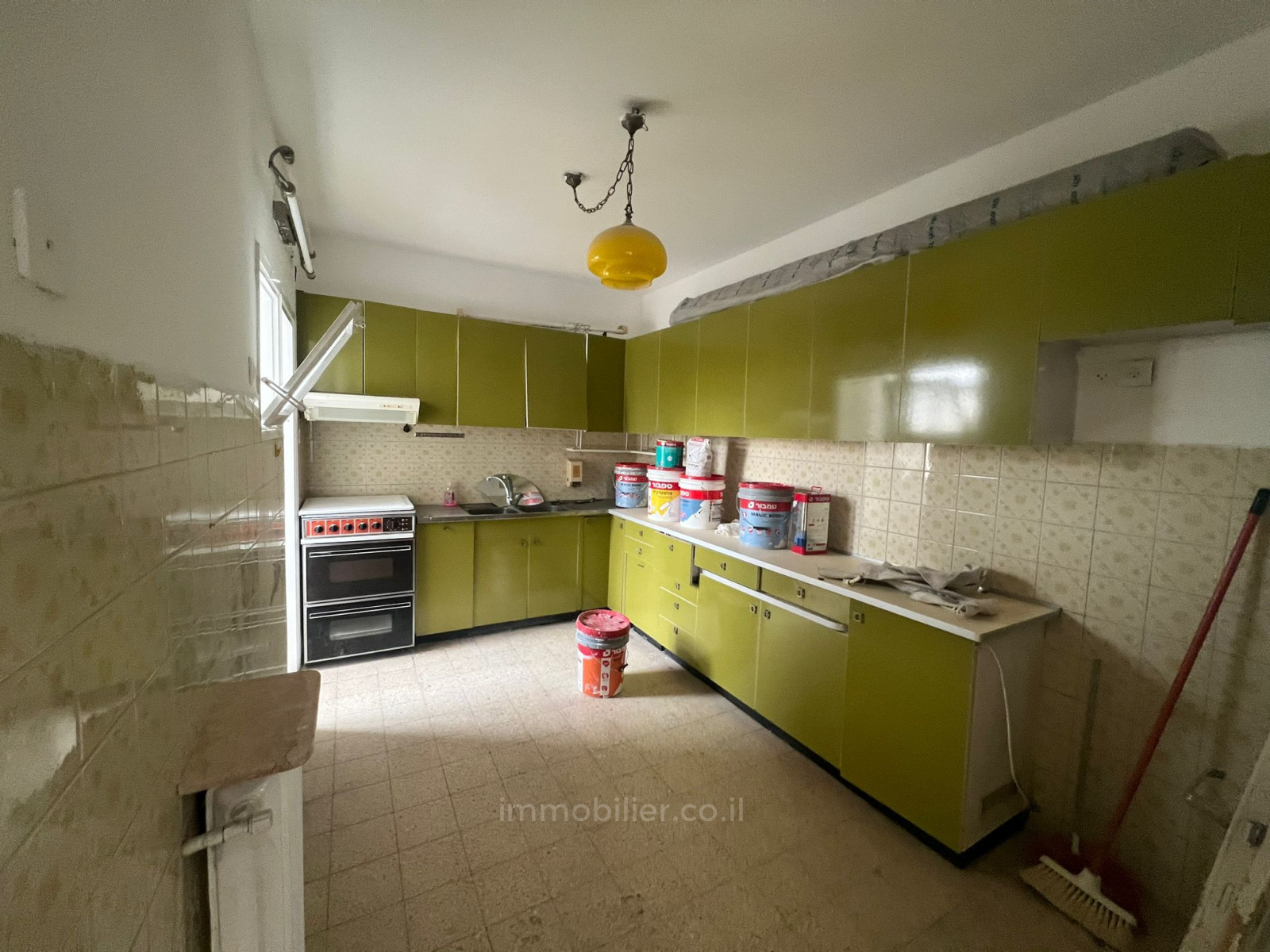 Apartamento 4 cômodos Jerusalém Baka 1-IBL-2896