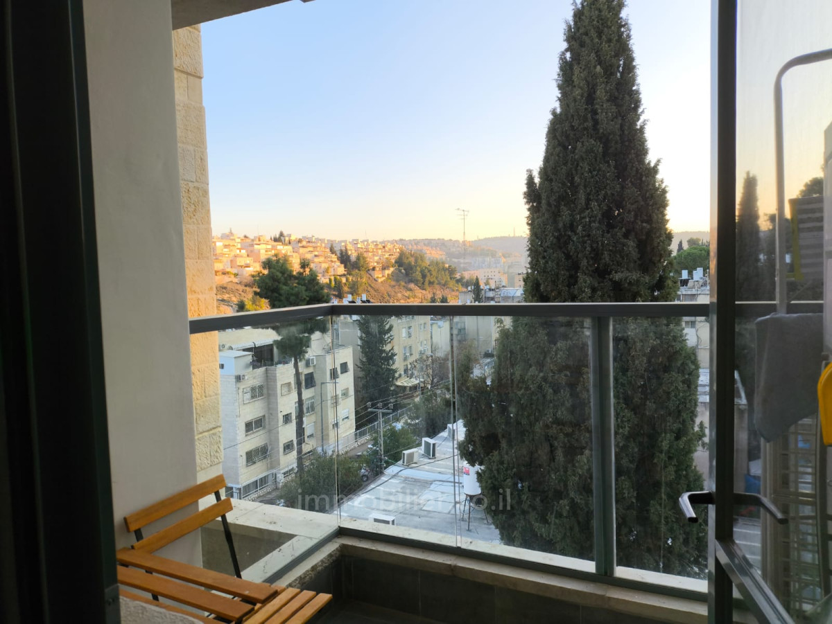 Apartamento 3 cômodos Jerusalém Kiryat Yovel 1-IBL-2898