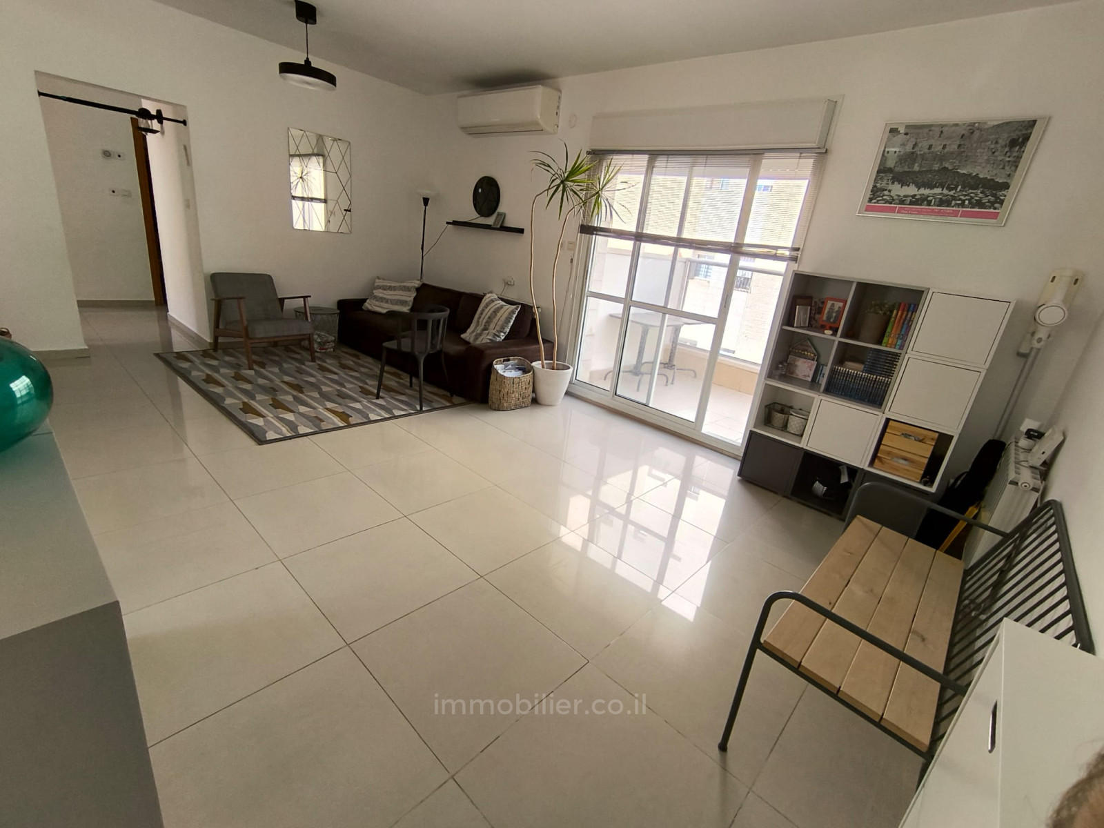 Apartamento 4 cômodos Jerusalém Gilo 1-IBL-2899