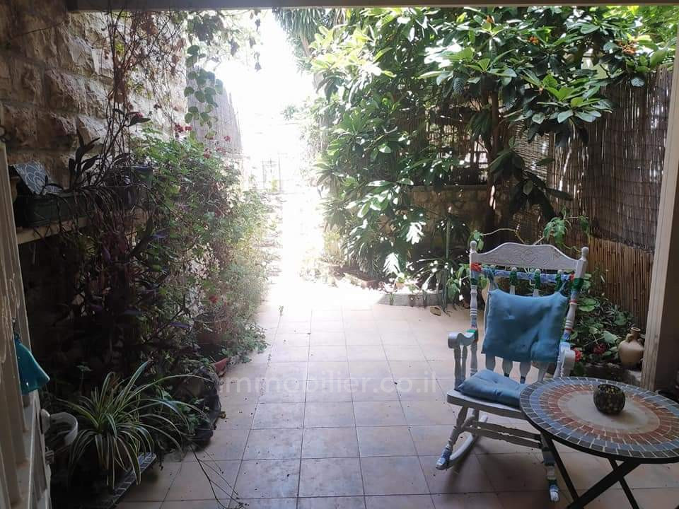 Apartamento 4 cômodos Jerusalém Armon Hanaziv 1-IBL-2901