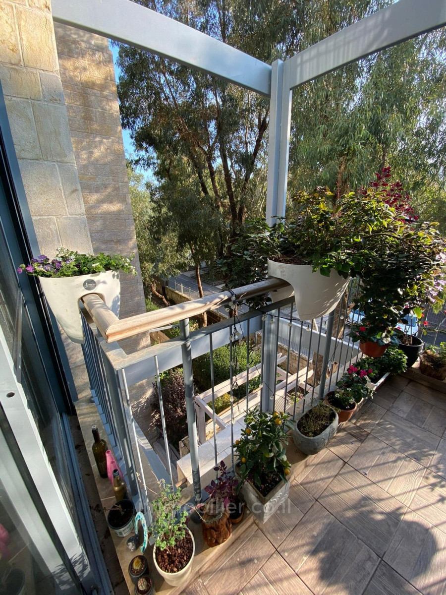 Apartamento 4 cômodos Jerusalém Baka 1-IBL-2906