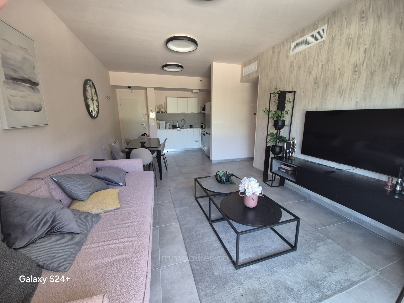 Apartamento 3 cômodos Jerusalém Centro da cidade 1-IBL-2913