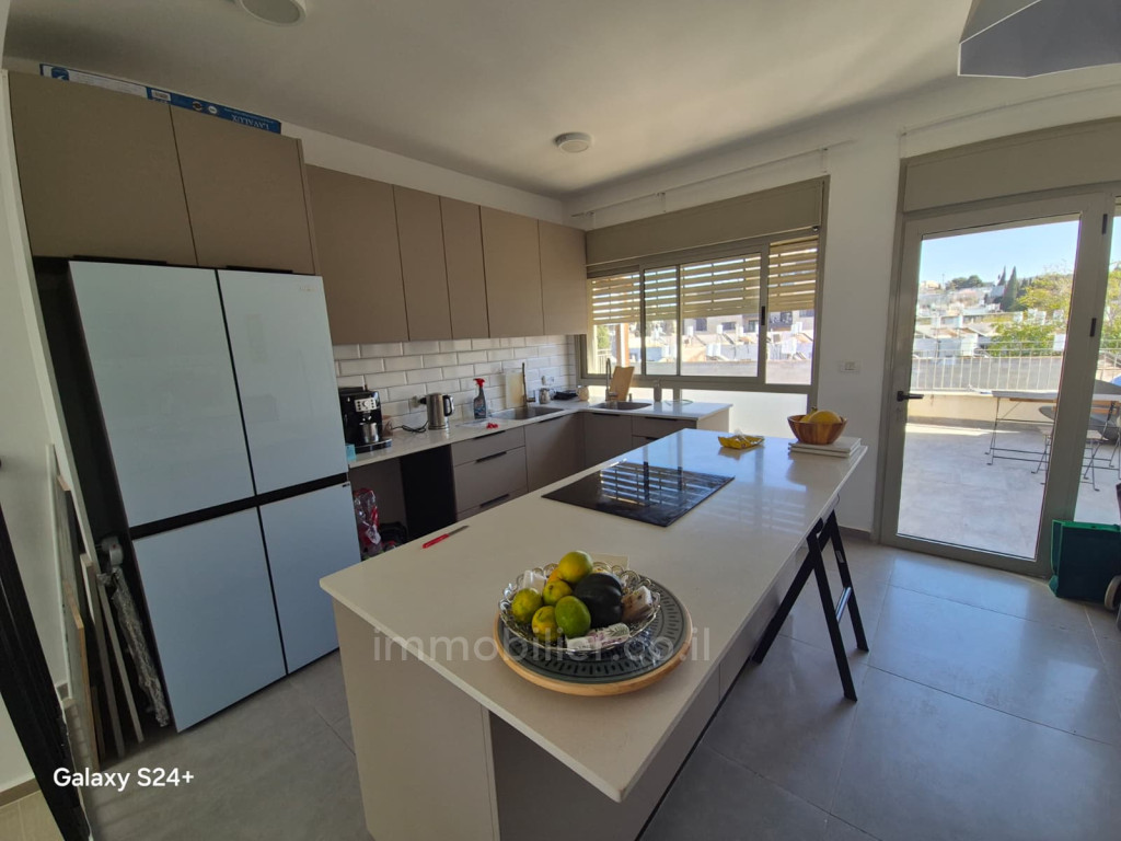 Apartamento 4 cômodos Jerusalém Baka 1-IBL-2925