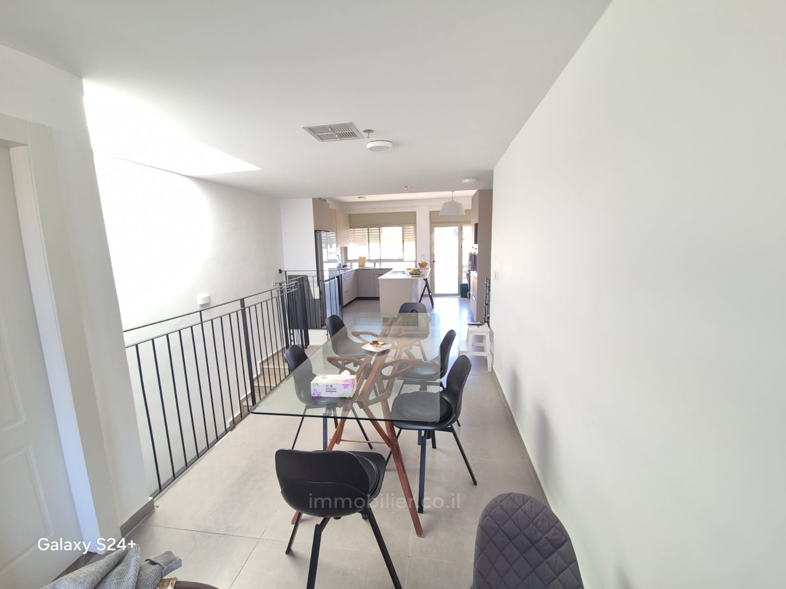 Apartamento 4 cômodos Jerusalém Baka 1-IBL-2925