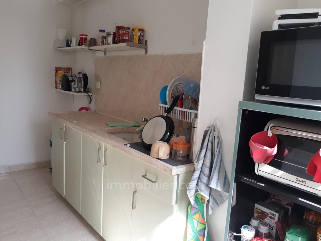 Apartamento 3 cômodos Jerusalém Centro da cidade 144-IBL-407