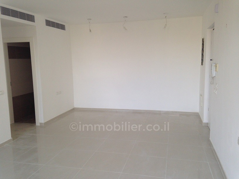Apartamento 3 cômodos Jerusalém Centro da cidade 144-IBL-435