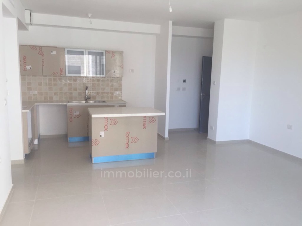 Apartamento 3 cômodos Jerusalém Baka 144-IBL-511