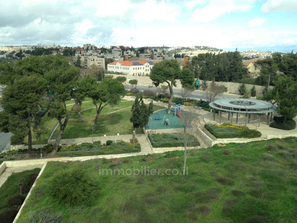 Apartamento 4 cômodos Jerusalém Baka 144-IBL-519