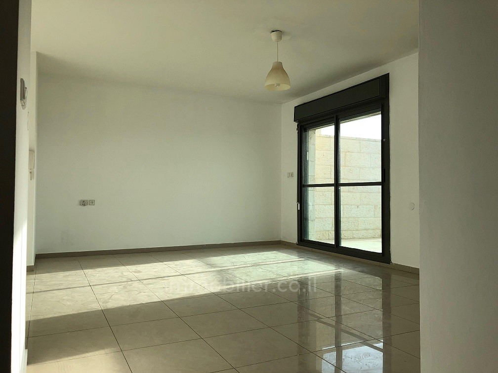 Apartamento 4 cômodos Jerusalém Baka 144-IBL-520