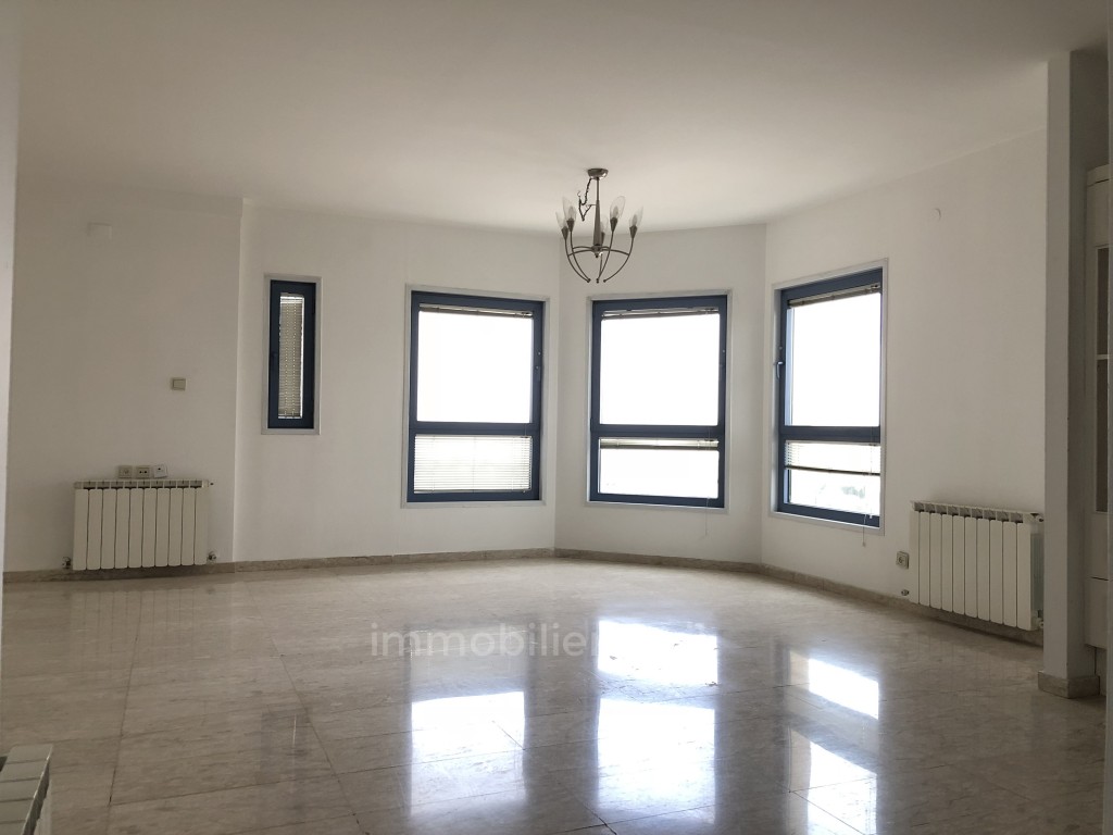 Apartamento 5 cômodos Jerusalém Centro da cidade 144-IBL-554