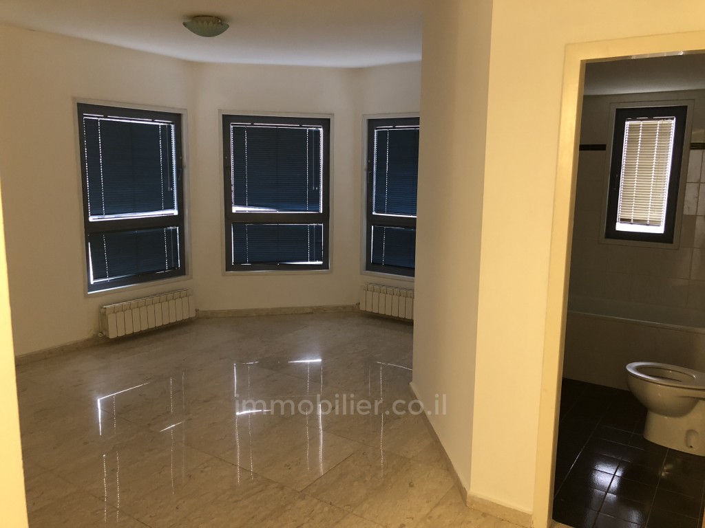 Apartamento 5 cômodos Jerusalém Centro da cidade 144-IBL-554