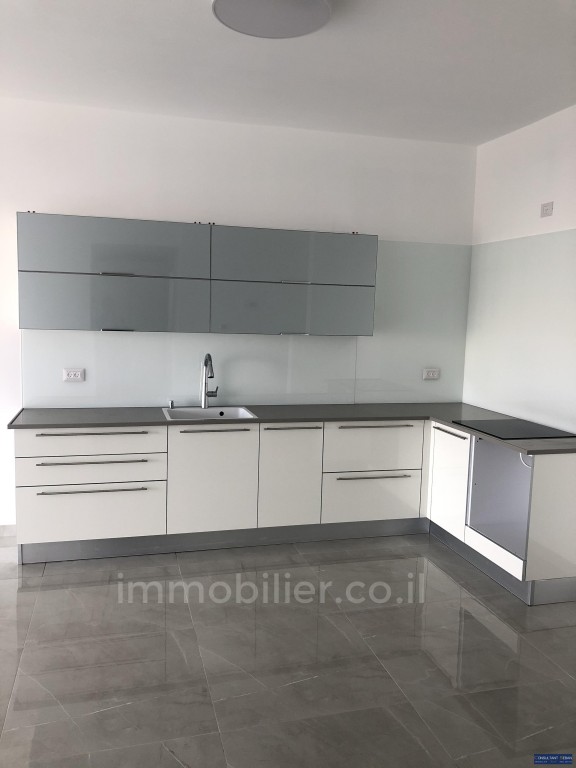 Apartamento 2 cômodos Jerusalém Baka 144-IBL-561