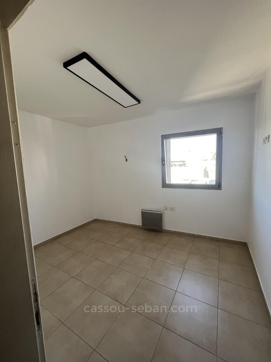 Apartamento 4 cômodos Jerusalém Centro da cidade 144-IBL-601