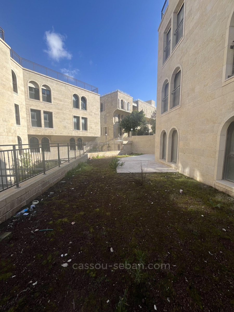 Duplex 6 cômodos Jerusalém Mamila 144-IBL-633