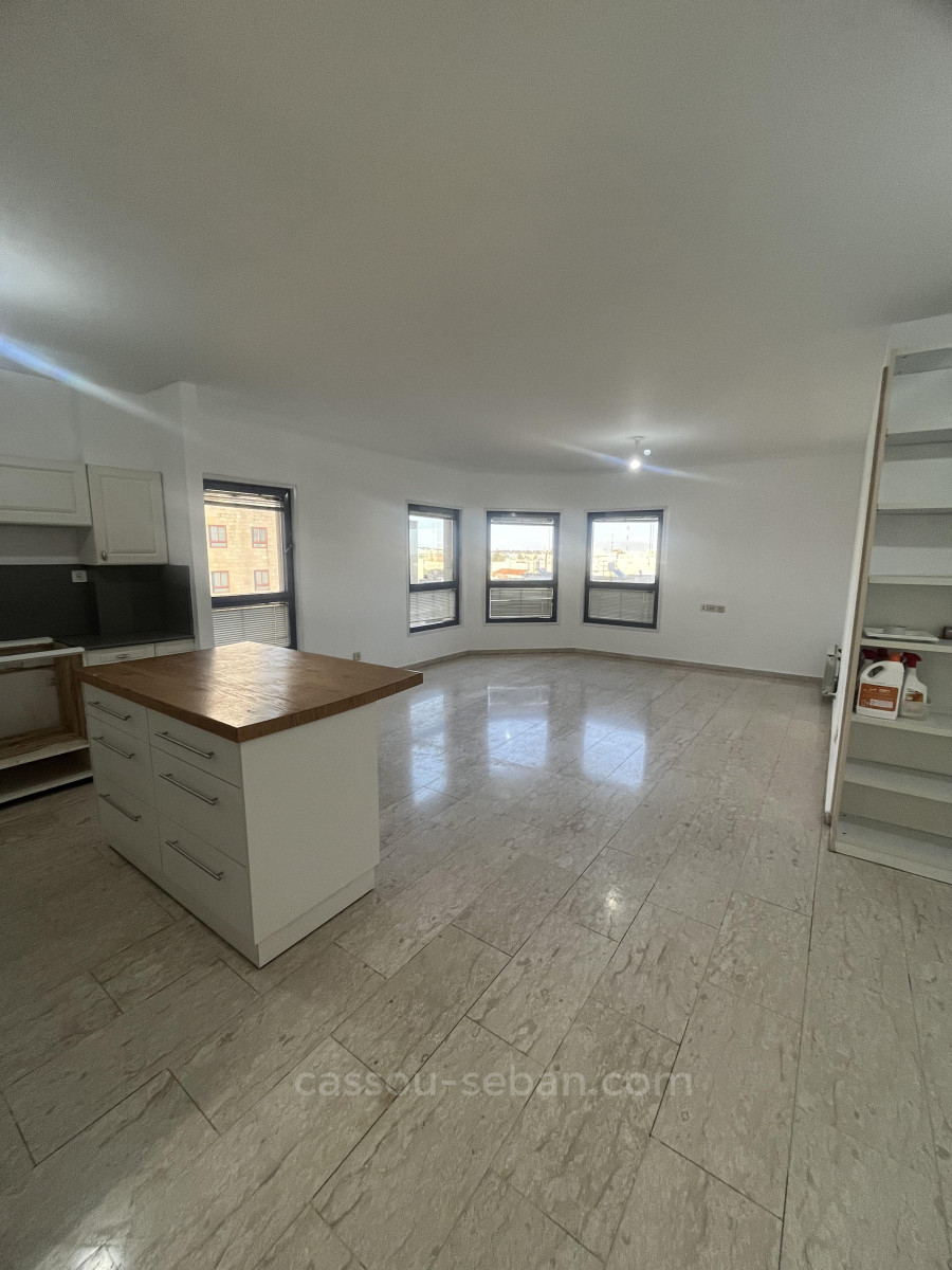 Apartamento 3 cômodos Jerusalém Centro da cidade 144-IBL-676