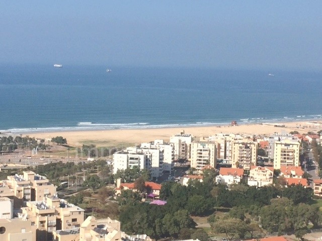 Apartamento 4 cômodos Ashdod À beira-mar 15-IBL-2473