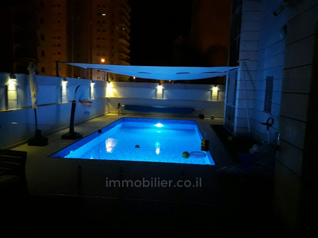 Apartamento garden 5 cômodos Ashdod Tet Zain 15-IBL-2702