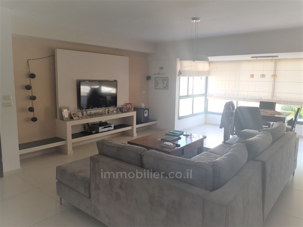 Apartamento 4 cômodos Ashdod Dalet 15-IBL-2746