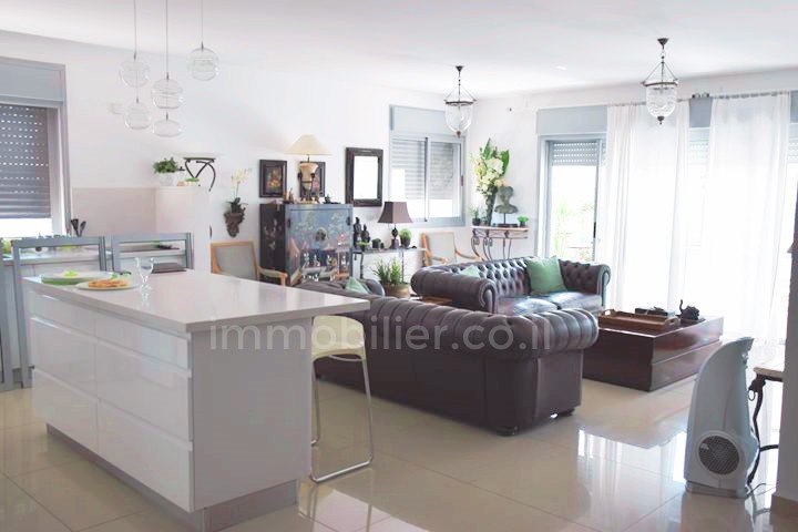 Cobertura 5 cômodos Ascalão Barnea 15-IBL-2753