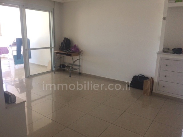 Apartamento 3 cômodos Ashdod Yud Alef 15-IBL-2801