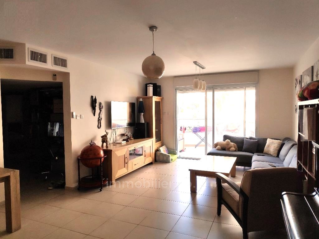 Apartamento 4 cômodos Ashdod Yud Bet 15-IBL-2822