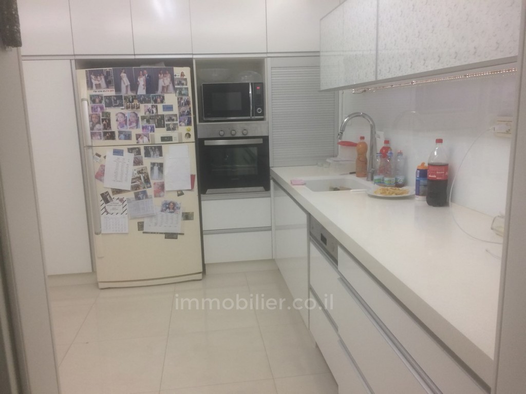 Apartamento 5 cômodos Ashdod Tet vav 15-IBL-2823