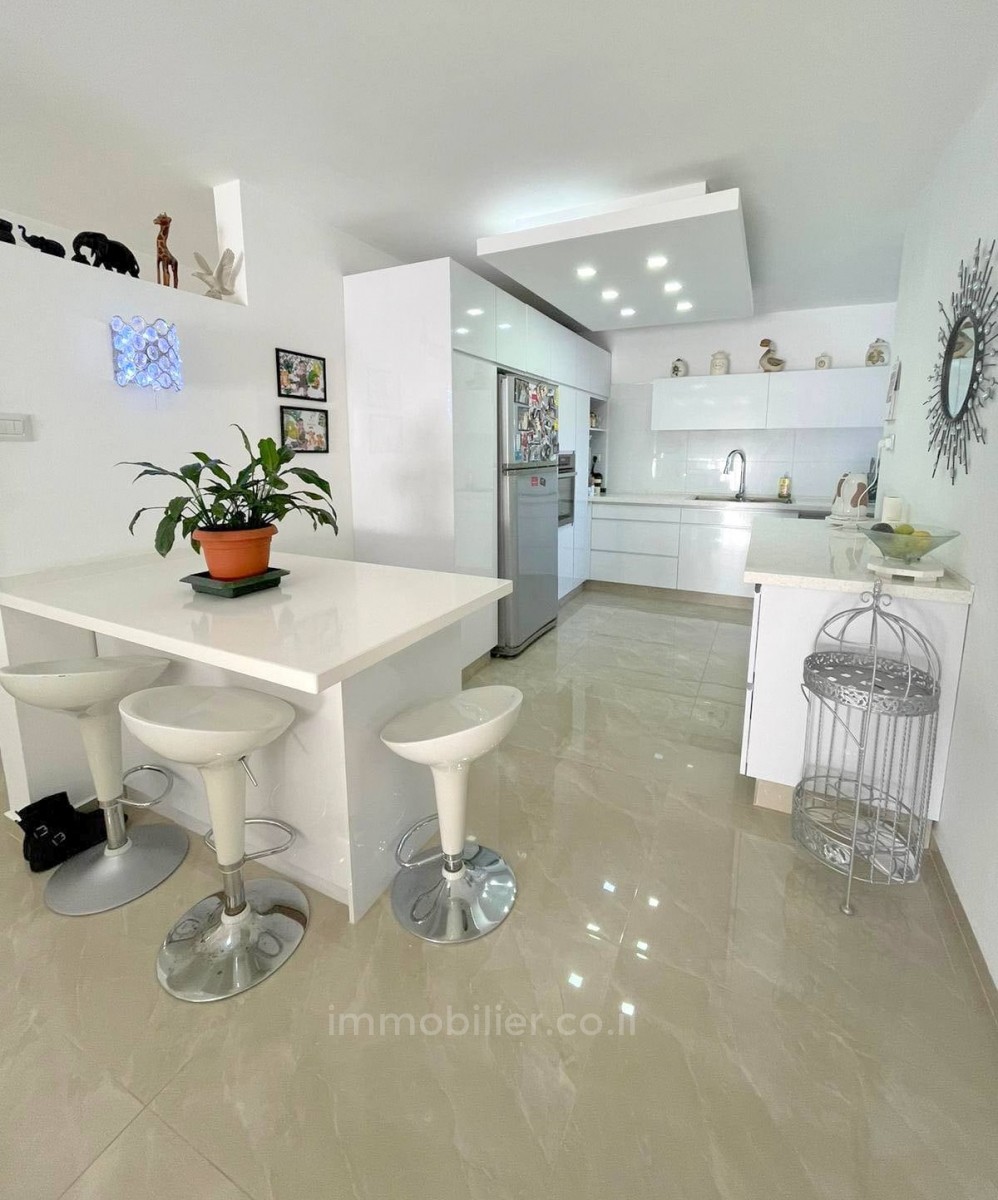 Apartamento 4 cômodos Ashdod Yud Bet 15-IBL-2864