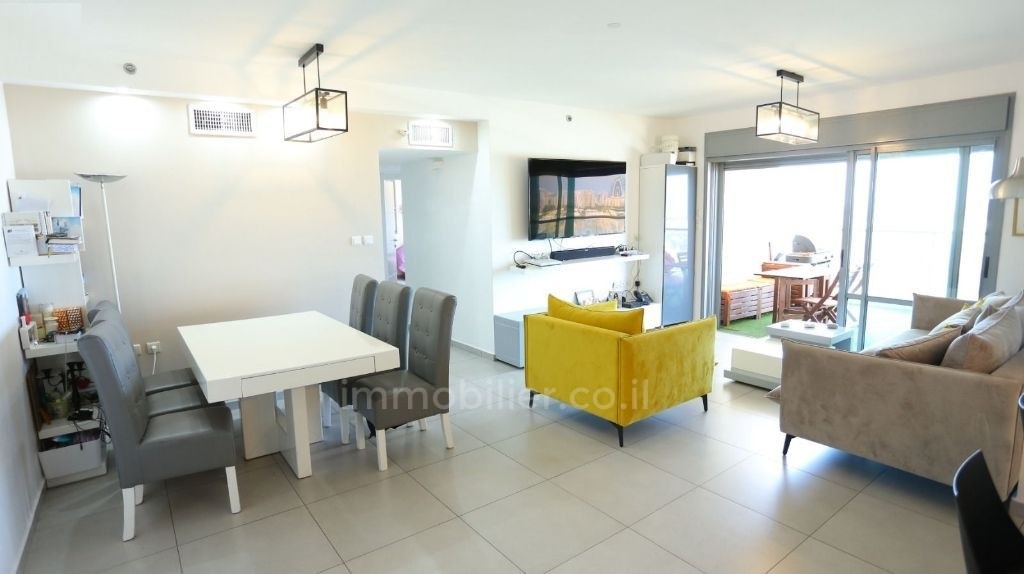 Apartamento 5.5 cômodos Ashdod Tet Zain 15-IBL-2865