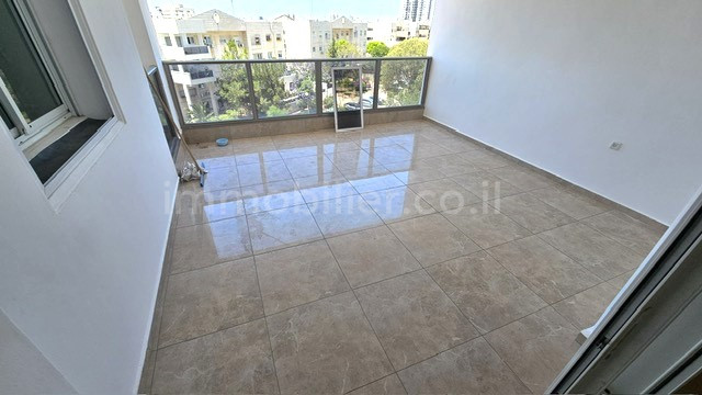Apartamento 5 cômodos Ashdod Tet 15-IBL-2932