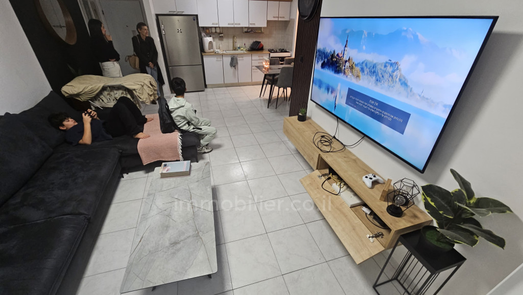 Apartamento 3 cômodos Ashdod He 15-IBL-2960