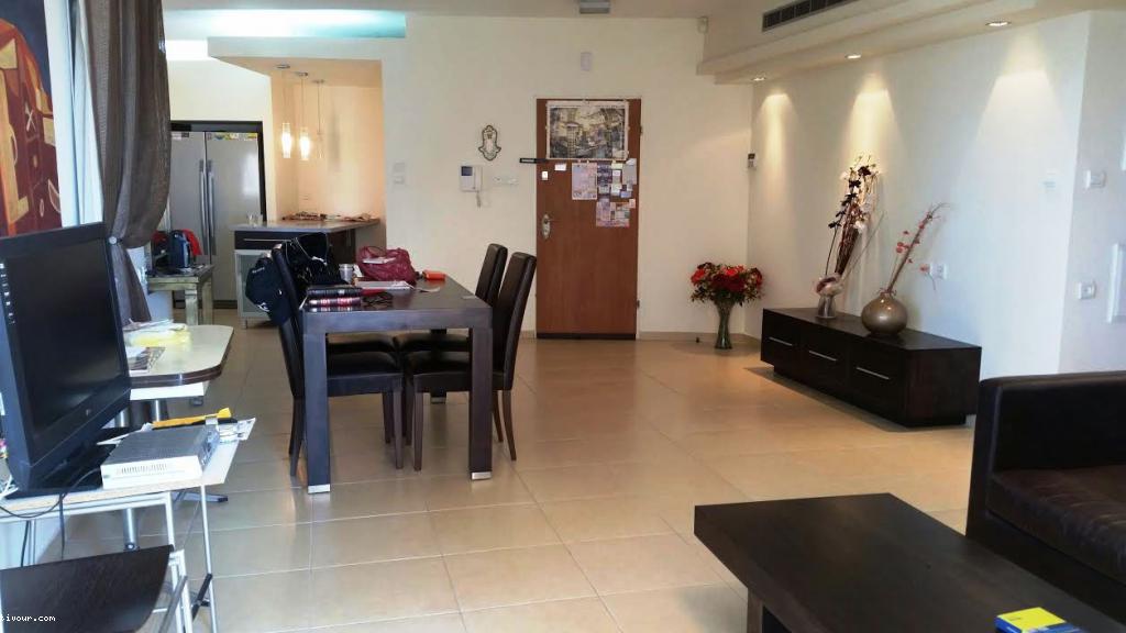 Apartamento 4 cômodos Ashdod Marina 210-IBL-1666