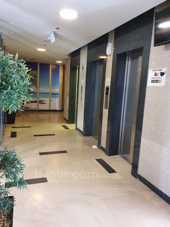 Apartamento 5 cômodos Ashdod Mar 210-IBL-1919