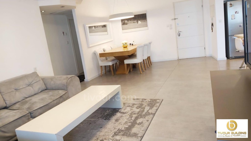 Apartamento 4 cômodos Ashdod Marina 210-IBL-1933