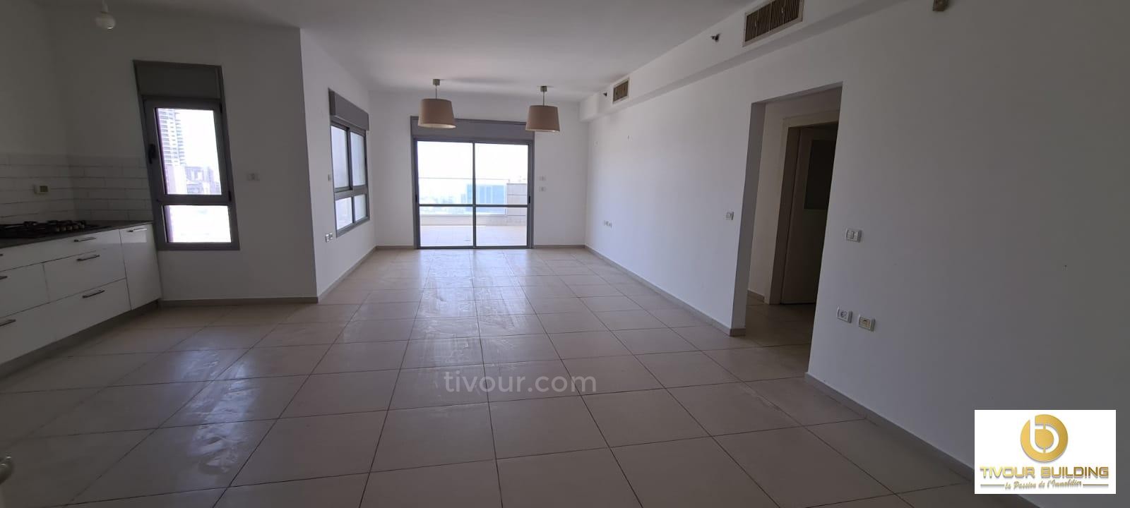 Apartamento 4 cômodos Ashdod Mar 210-IBL-1949