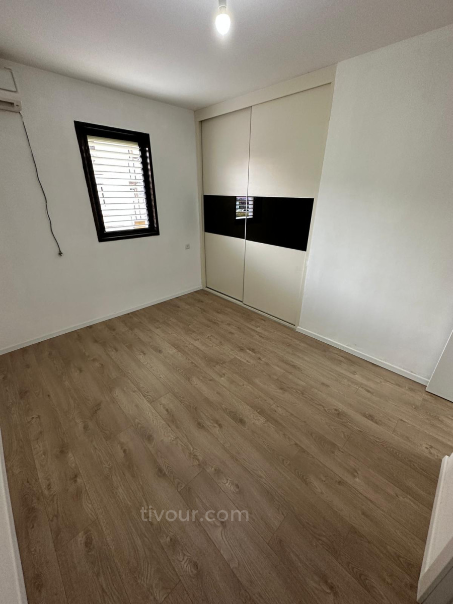 Apartamento 4 cômodos Ashdod Yud Alef 210-IBL-1983