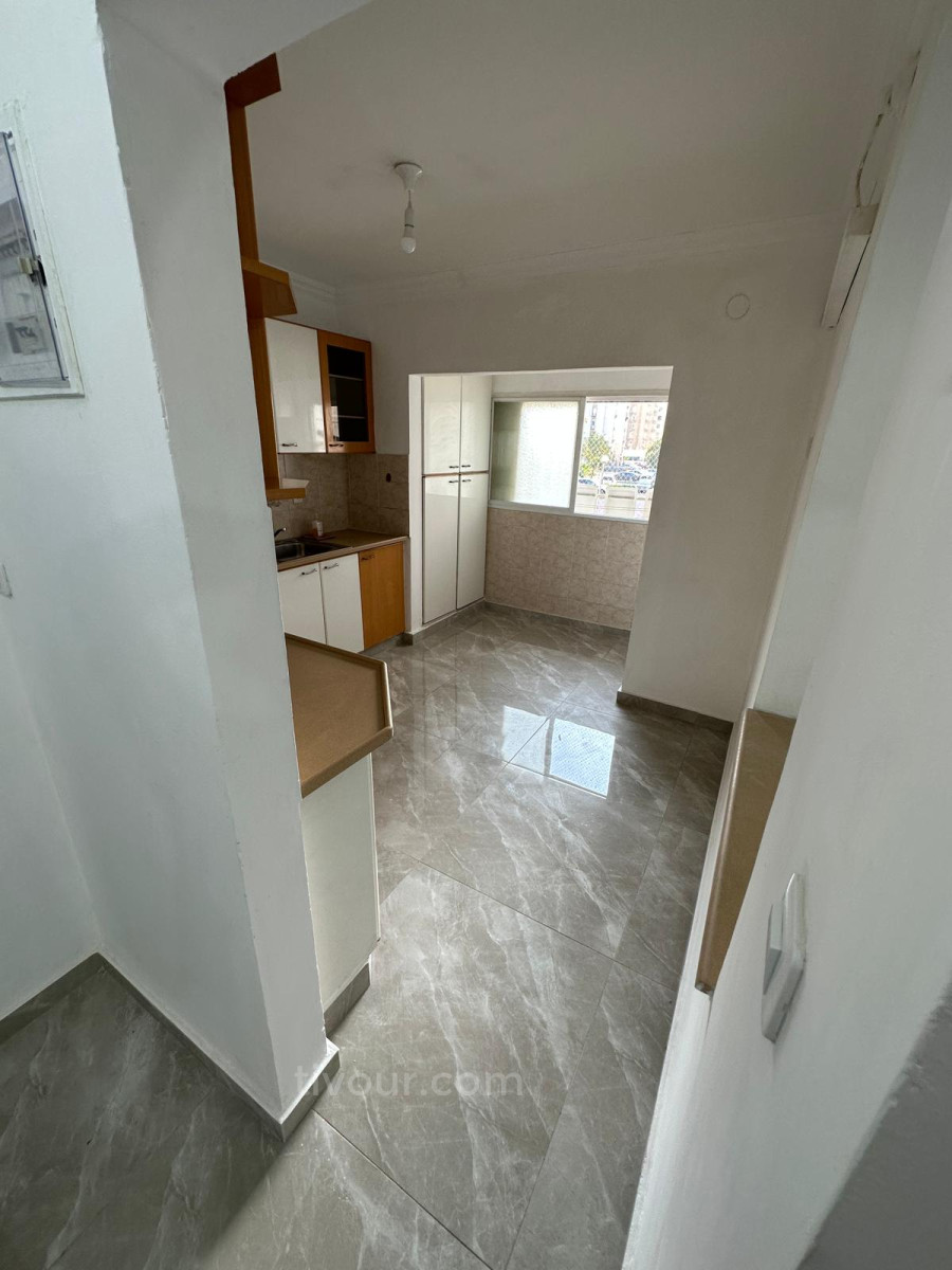 Apartamento 4 cômodos Ashdod Yud Alef 210-IBL-1983