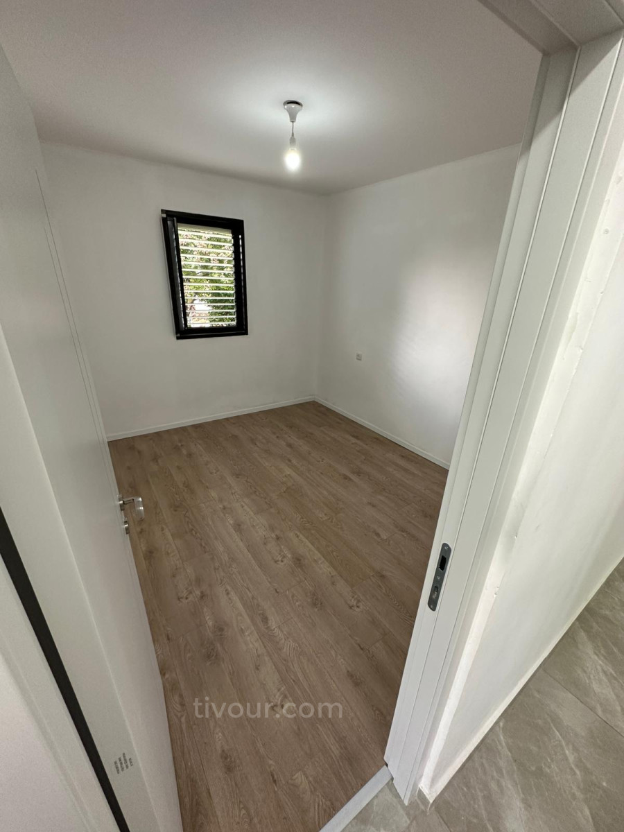 Apartamento 4 cômodos Ashdod Yud Alef 210-IBL-1983