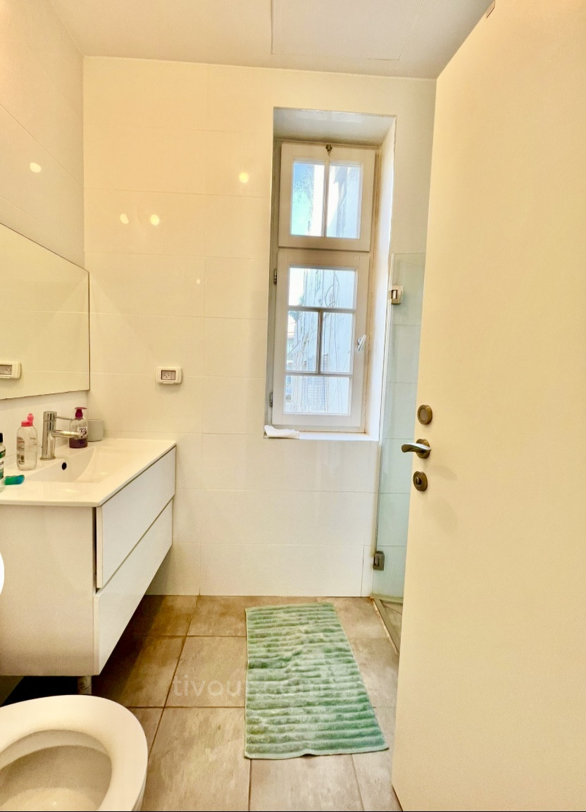 Apartamento 3 cômodos Tel Aviv Região marítima 210-IBL-1984