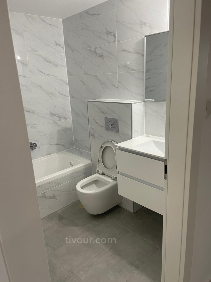 Apartamento 4 cômodos Ashdod Het 210-IBL-1985